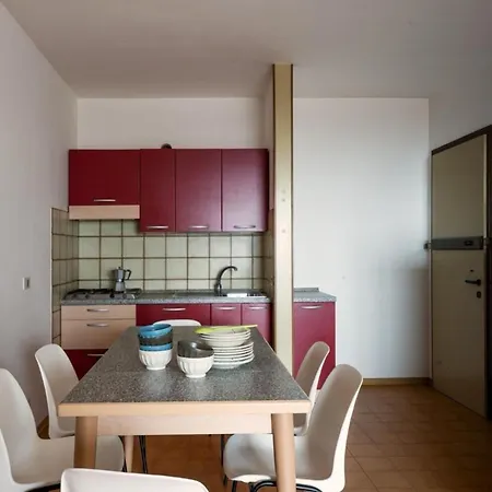 Charming Near The Μπιμπιόνε